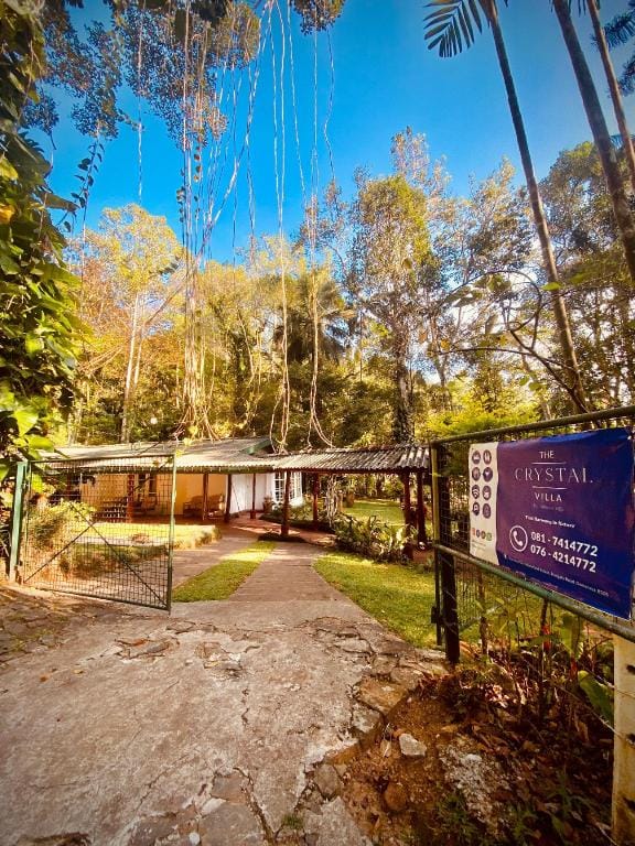 Crystal Villa Knuckles Hotel in Central Province