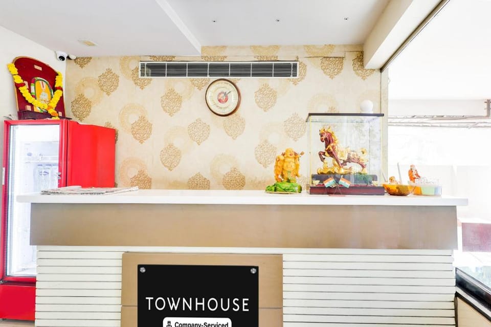 Super Townhouse Dwarka Nagar Near Ramatalkies Hotel in Visakhapatnam