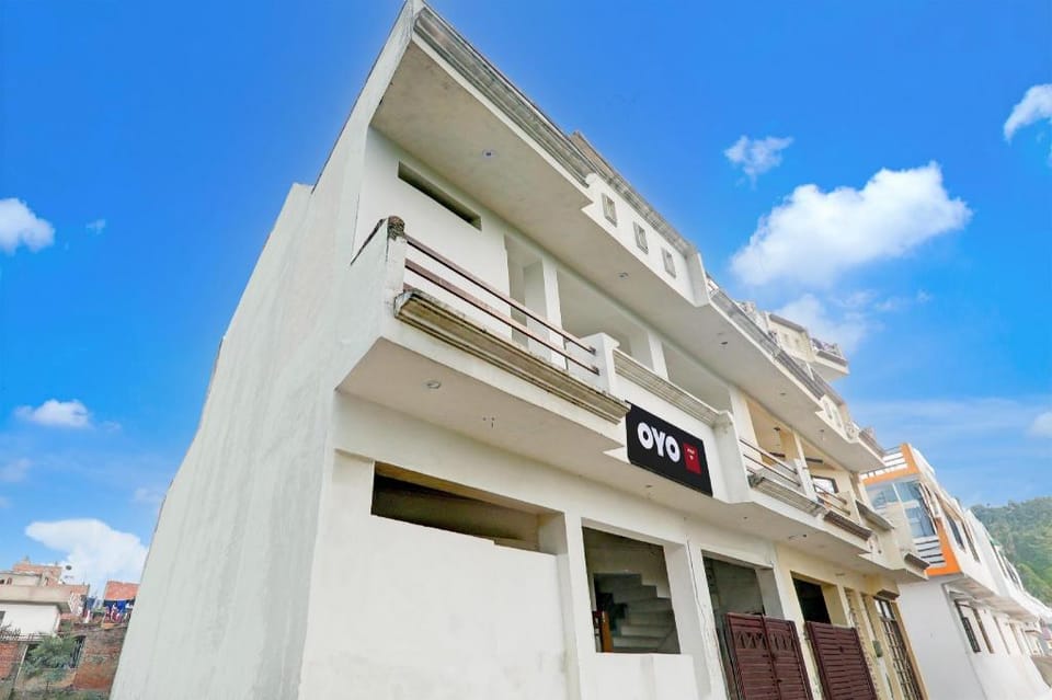 Hotel O 83143 Shyam Palace Hotel in Lucknow
