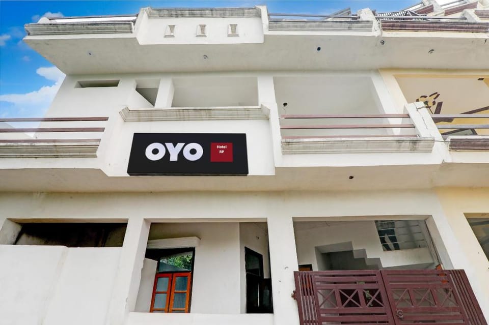 Hotel O 83143 Shyam Palace Hotel in Lucknow