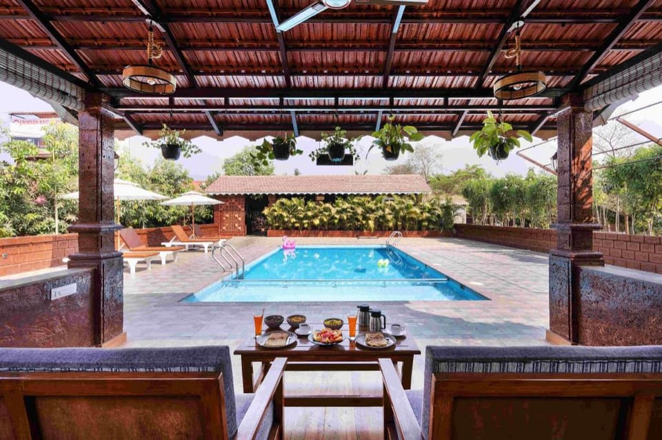 Crimson Bricks and Woods, Resort Cottages, Karjat Hotel in Maharashtra