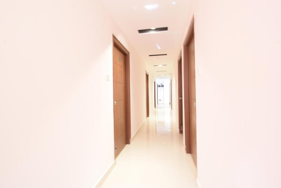 Hotel Shresta Luxury Rooms - Nizampet Hightension line Rd Hotel in Hyderabad