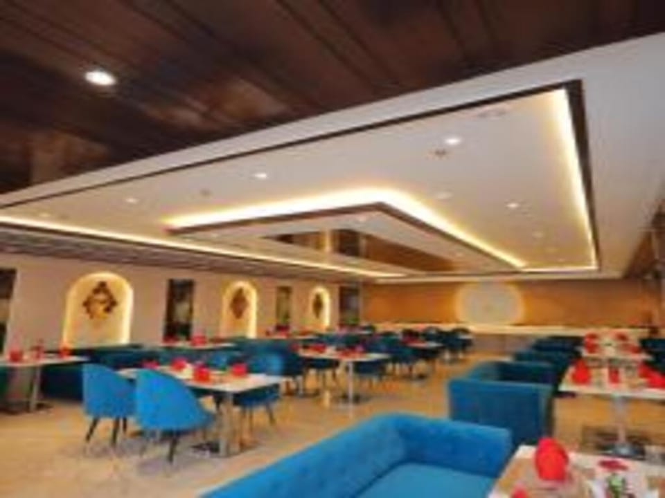 Hotel Taj Crown Plaza Agra Hotel in Agra