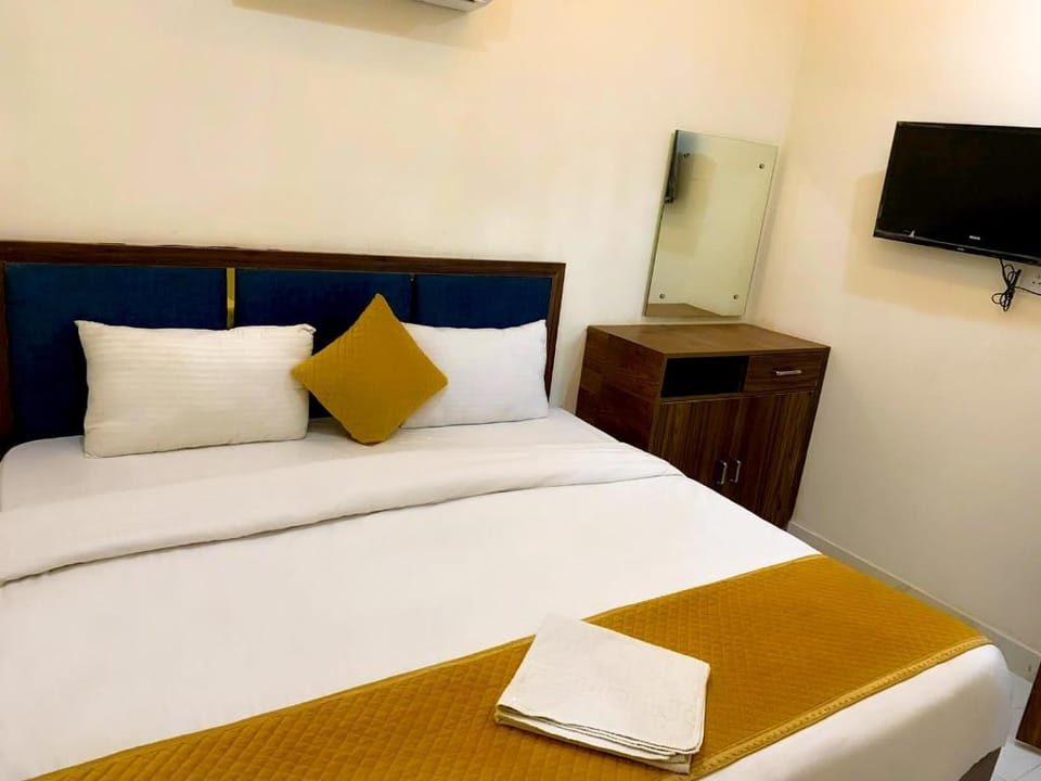 Hotel top star home stay Hotel in Agra