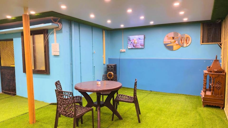 Classy5 Bed and Breakfast in Varanasi