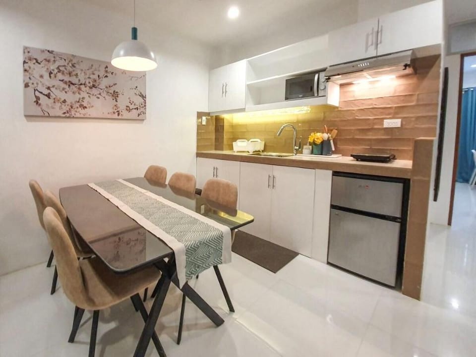Modern Suite Above Cafe - 1 - Nato’s Residences Apartment in Bacolod