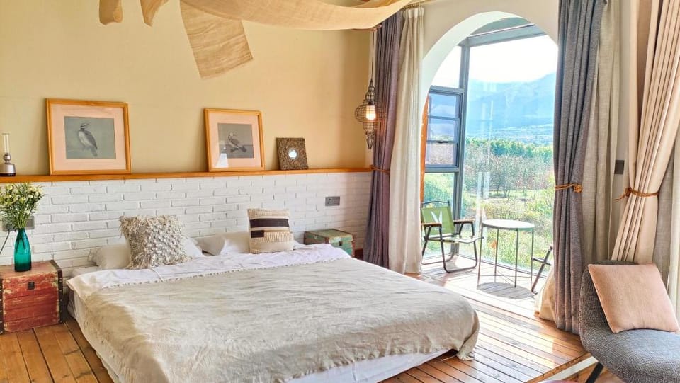 Dali Village Farmstay Country House in China