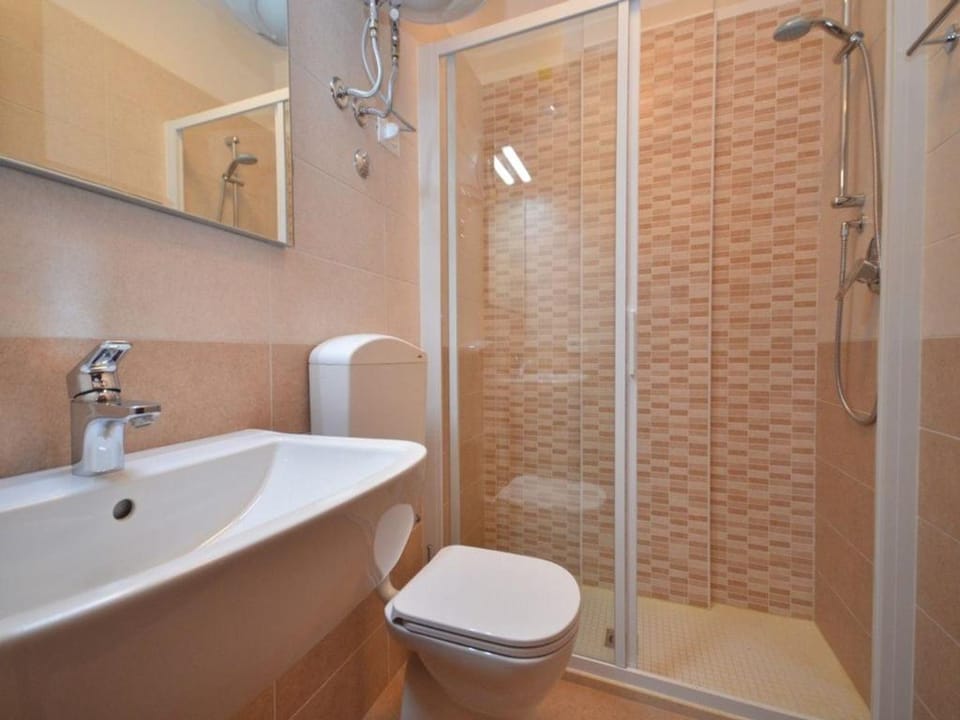 Contemporary holiday apartment with shared swimming pool Hotel in Bibione