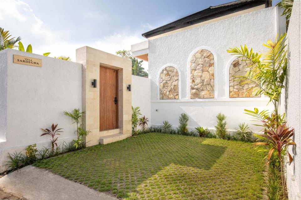 Ubud Villa Sardegna - 2 Bedroom with Pool Hotel in Sukawati