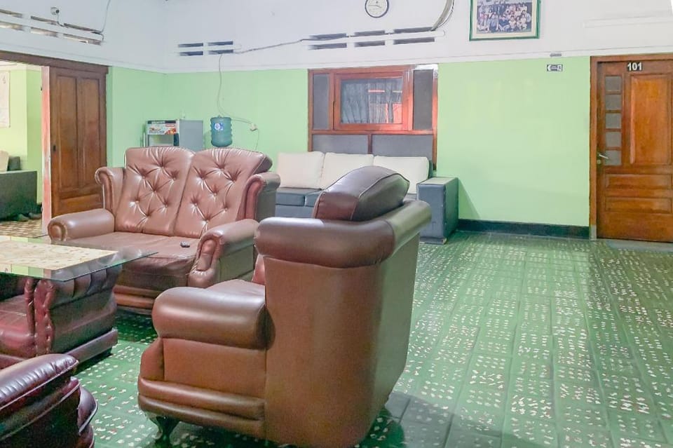 Urbanview Hotel Dasa Putra Syariah Sumedang Hotel in West Java