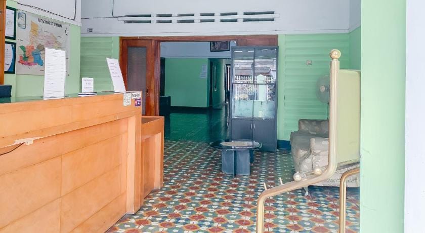 Urbanview Hotel Dasa Putra Syariah Sumedang Hotel in West Java