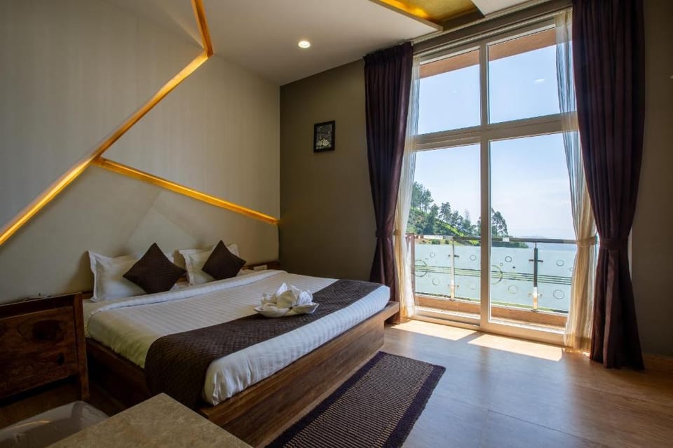Paradise Point Hotel in Ooty