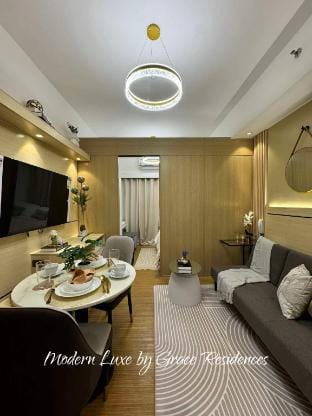 Taguig/BGC - Modern Luxe Staycation Apartment in Makati