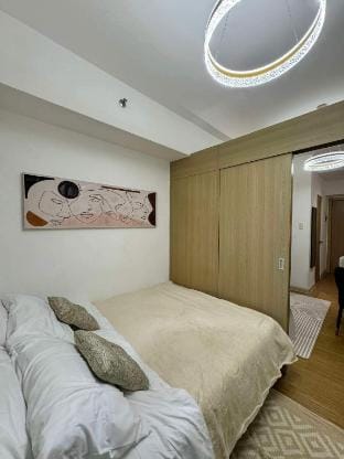 Taguig/BGC - Modern Luxe Staycation Apartment in Makati