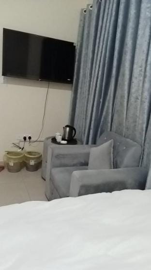 Executive Apartment 5 In a Guest House Vacation rental in Dubai