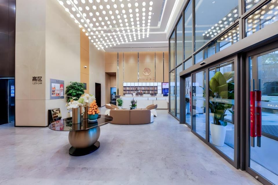 Palace Hotels (Zhengzhou High Speed Rail East Station Store) 朗丽兹酒店（郑州高铁东站店） Hotel in China