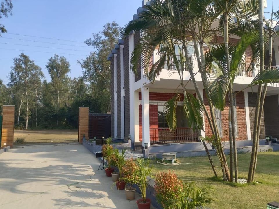 Rani Kutir Resort Hotel in West Bengal