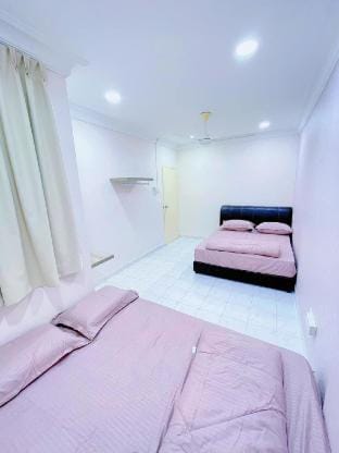 mutiara rini 96homestay Vacation rental in Johor Bahru