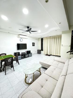 mutiara rini 96homestay Vacation rental in Johor Bahru