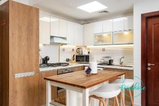 Blissful One Bedroom Apartment Apartment in Dubai