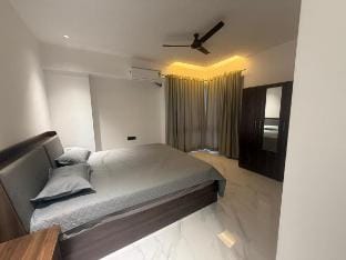 Spacious and Classy 2BHK in Koregaon Park Apartment in Pune