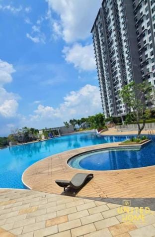 Near Broga@Kiara Plaza Semenyih 5PAX Apartment in Negeri Sembilan, Malaysia