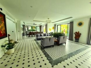 Villa 2 phòng ngủ Mayfair B101 - view hồ Đại Lải Villa in Laos