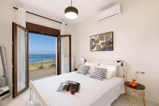 Oak Wood - Sea View Exclusive Maisonette Apartment in Crete