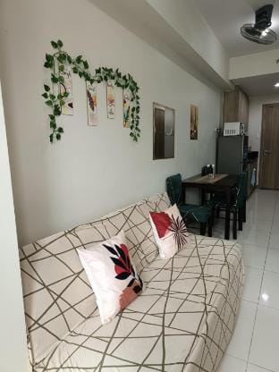 SMDC Coast residences Pasay-Ronnzel staycation Apartment in Pasay