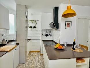 Spacious and quiet apartment 10 minutes far center Apartment in Malaga