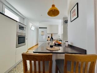 Spacious and quiet apartment 10 minutes far center Apartment in Malaga