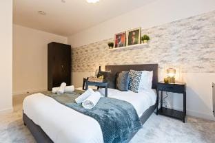 Exclusive Apt in JQ | Sleeps 6 Apartment in Birmingham