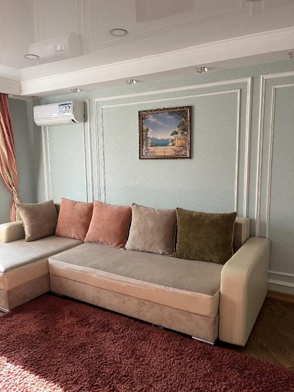 Golden square apartment in city center Apartment in Almaty