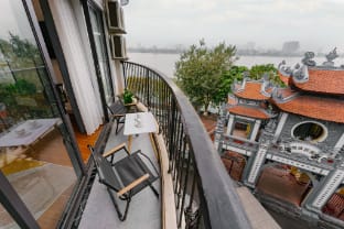Morri Lakeview Hanoi Apartment in Laos