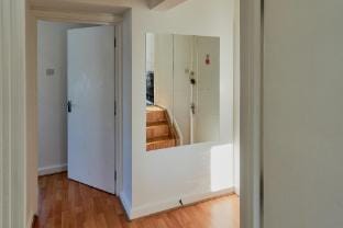 Central 2BR | Sleeps 5 | Wi-Fi | Parking | B&L Travel Apartment in Gravesend