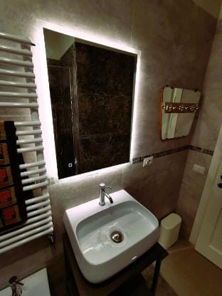 RoMyHome - Monte Mario Train Station / Gemelli  Apartment in Rome