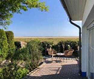 Serene waterview Retreat 2 bedrooms in Mnkebude, Germany Vacation rental in Mecklenburg-Vorpommern, Germany