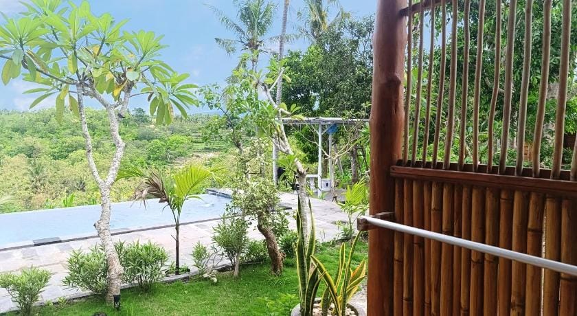 Green Sunrise Hill View Hotel in Nusapenida