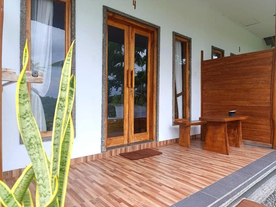 Green Sunrise Hill View Hotel in Nusapenida