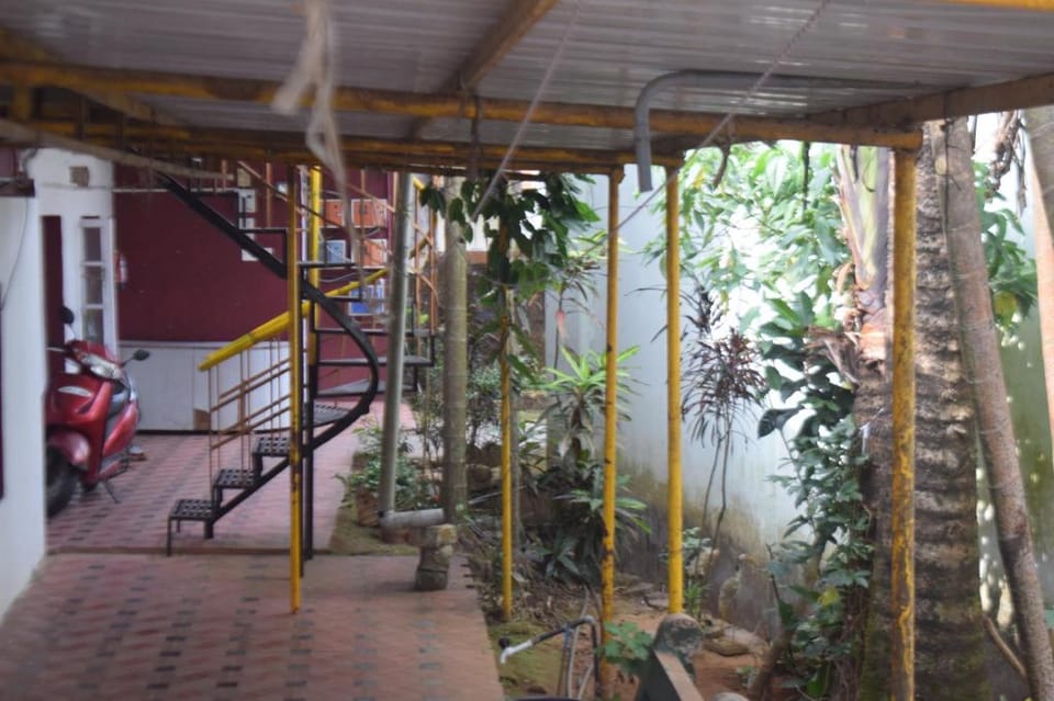 Wood House Home Stay Valparai  Vacation rental in Kerala