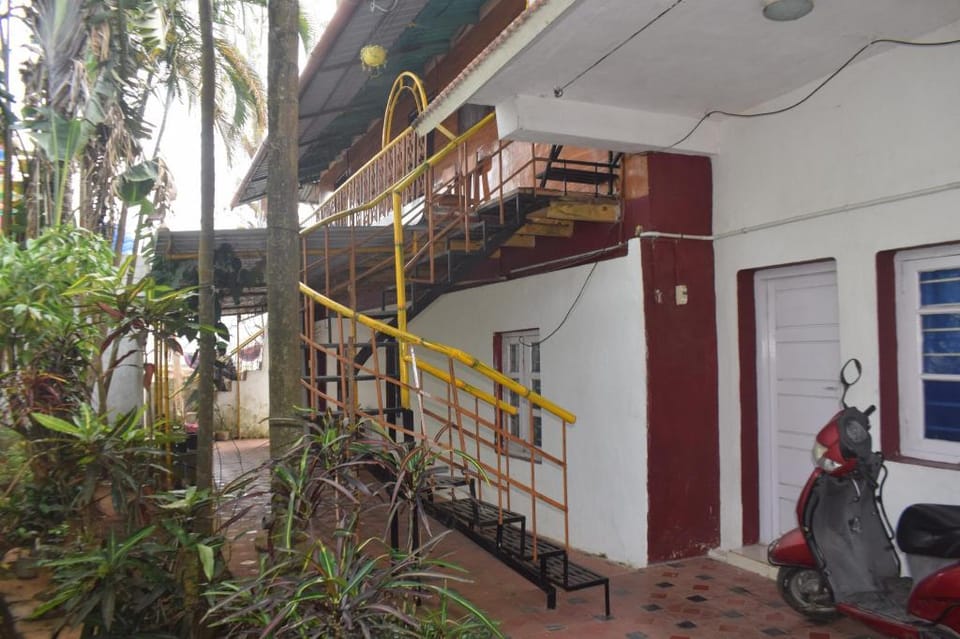 Wood House Home Stay Valparai  Vacation rental in Kerala