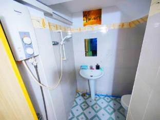 Happy Guest House & Restaurant  Apartment in Phnom Penh Province