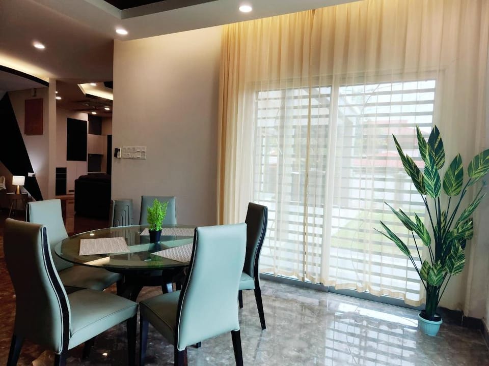 -Ipoh Ampang serenity villa 4B4B by verve@20 pax  Apartment in Ipoh