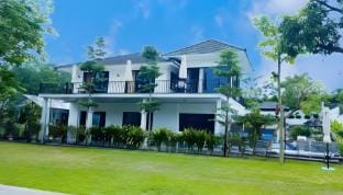 HOA VILLA ADELA Villa in Laos
