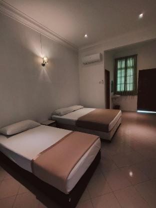 Pearl Villa 5 Bedroom Unit 7 Villa in Port Dickson
