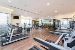 Cozy 1BR for 4 in Luxury Building Heated Pool Spa Apartment in Hanoi