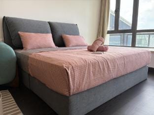 R&F Seine Region Studio Garden View NO TV Apartment in Johor Bahru