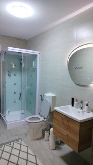 DB Guest House Apartment in Romania