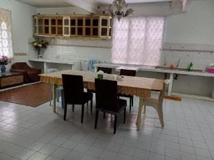 RIS GUEST HOUSE Vacation rental in Malaysia