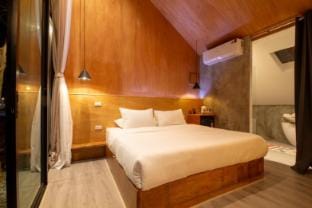 ISSARA BAR&HOUSE Vacation rental in Chon Buri Changwat